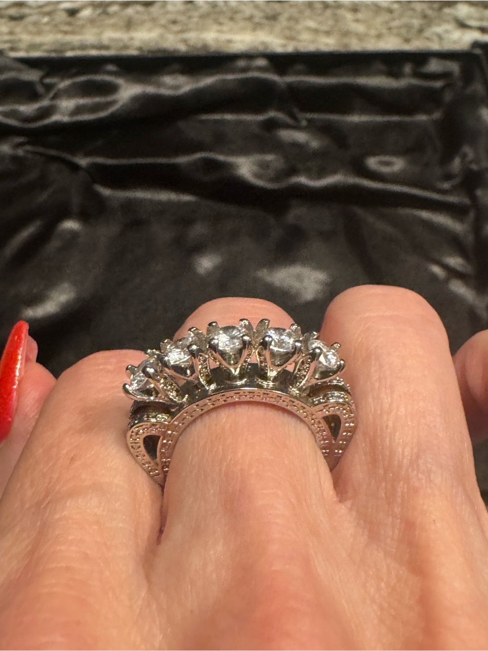 Elegant Vintage 925 Silver Crystal Halo Ring - White Stones